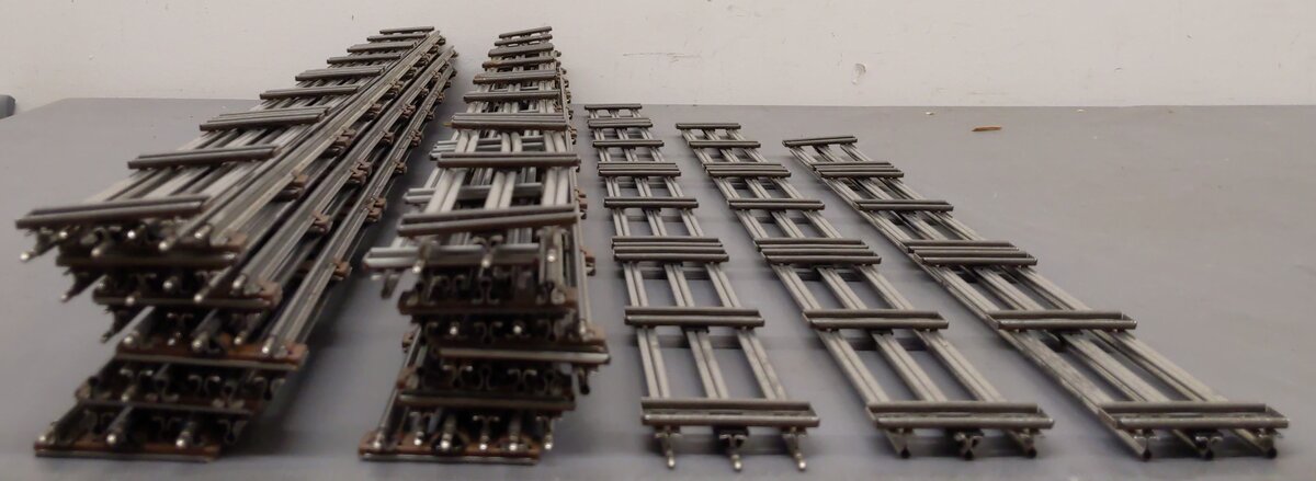 Lionel 6-5016 O27 Assorted Length Straight Track (22) VG