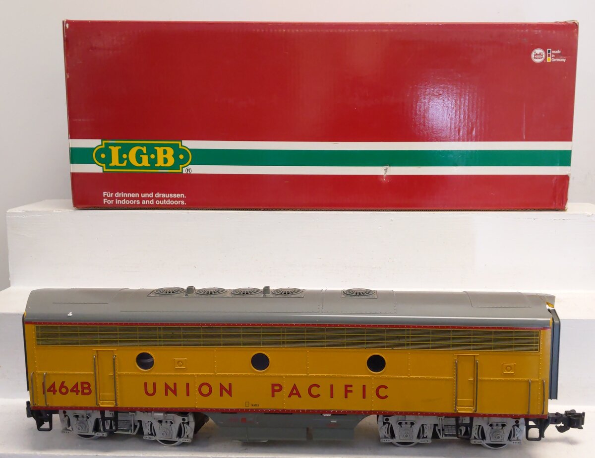 LGB 23582 G Union Pacific B Unit Non-Powered Diesel Locomotive w/Sound #1464B VG/Box