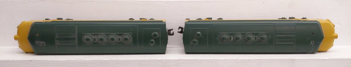 Williams F7-206 O C&NW EMD F-7 AA Diesel Locomotive Set #4047/4076 (3-Rail) EX/Box