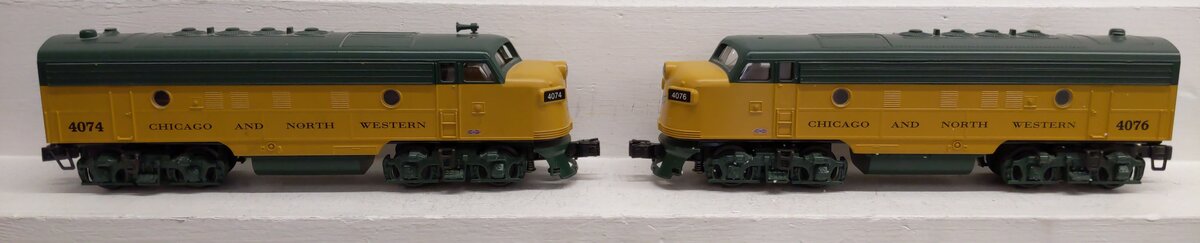 Williams F7-206 O C&NW EMD F-7 AA Diesel Locomotive Set #4047/4076 (3-Rail) EX/Box