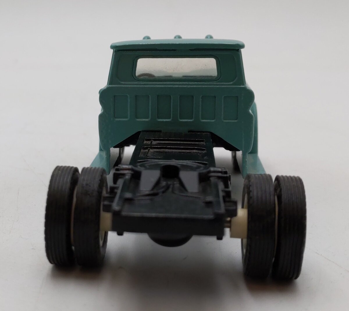 Ertl 2628 1:43 Turquoise 1960 Chevy Cab Gerald E. Ort. Vintage Vehicles EX/Box
