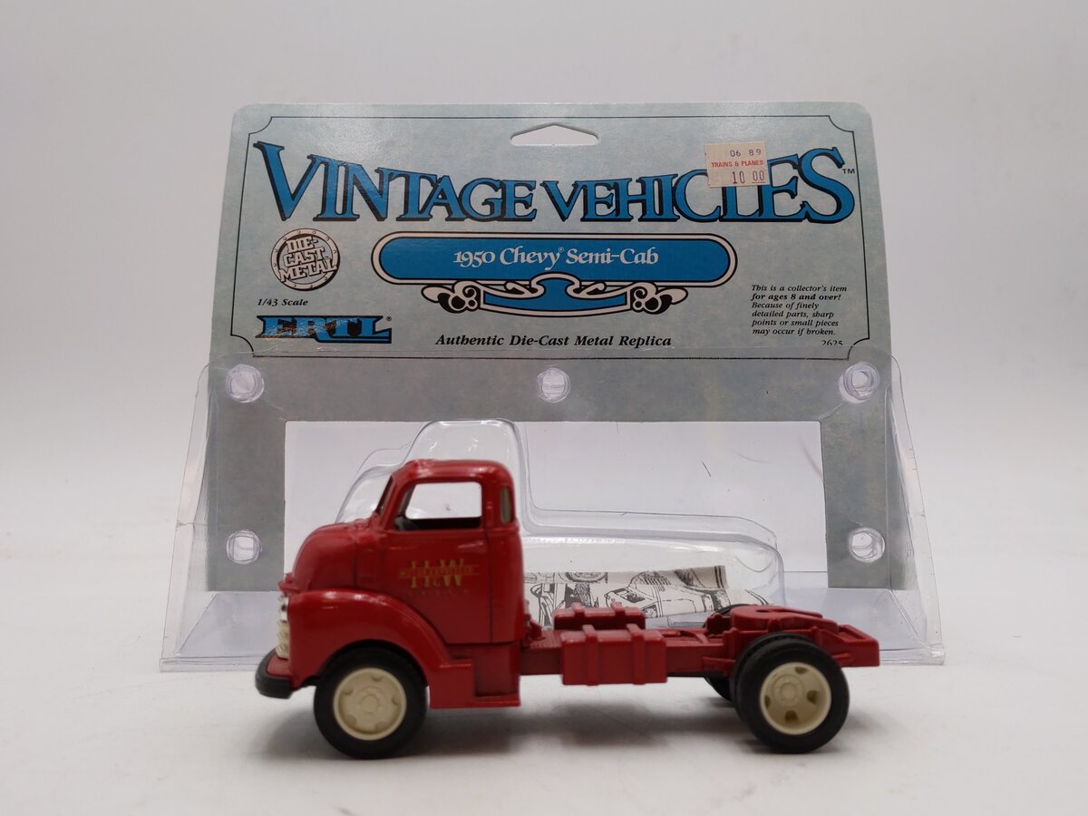 Ertl 2625 1:43 Red 1950 Chevy Semi-Cab Vintage Vehicles LN/Box