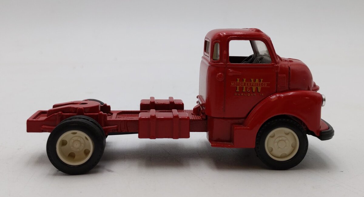 Ertl 2625 1:43 Red 1950 Chevy Semi-Cab Vintage Vehicles LN/Box