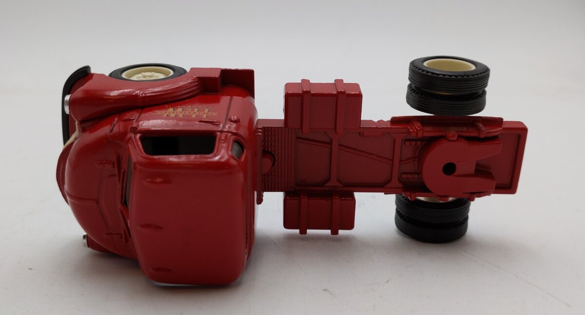 Ertl 2625 1:43 Red 1950 Chevy Semi-Cab Vintage Vehicles LN/Box