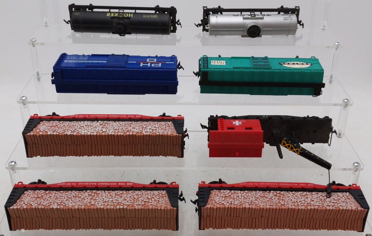 HO Scale Assorted Freight Cars [8] VG
