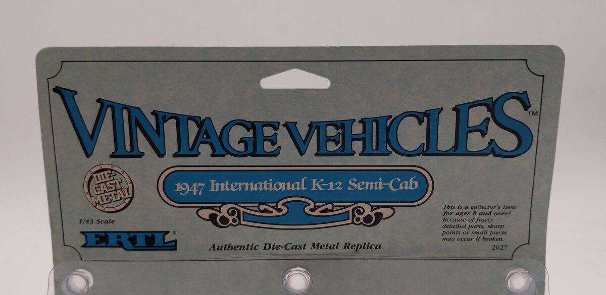 Ertl 2627 1:43 Yellow 1947 International K-12 Semi-Cab Vinatge Vehicles LN/Box