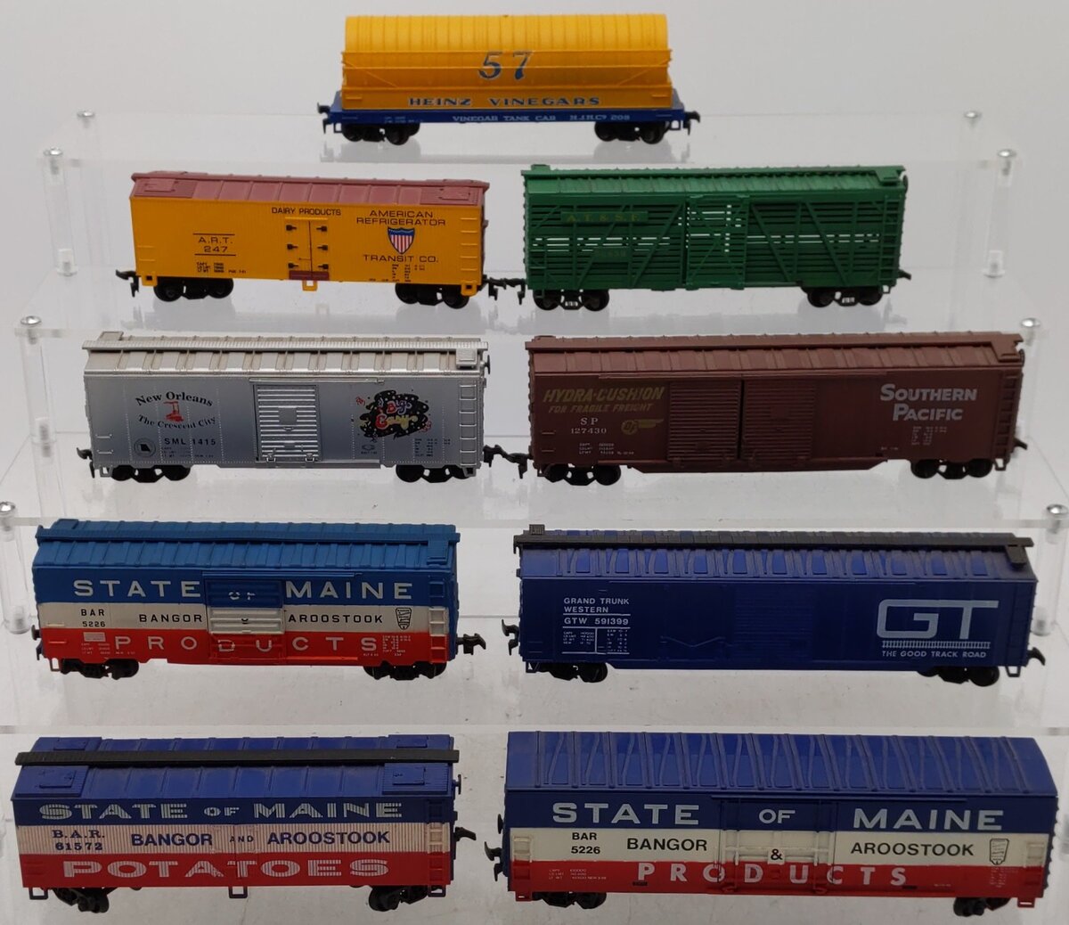 HO Scale Assorted Freight Cars [9] VG