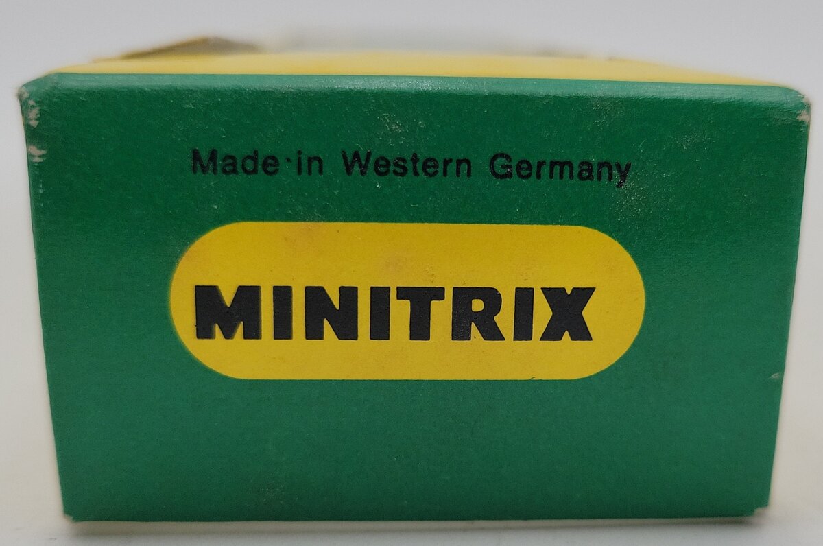 Minitrix 2049 N Scale Burlington Northern GE U30CG Diesel Locomotive EX/Box