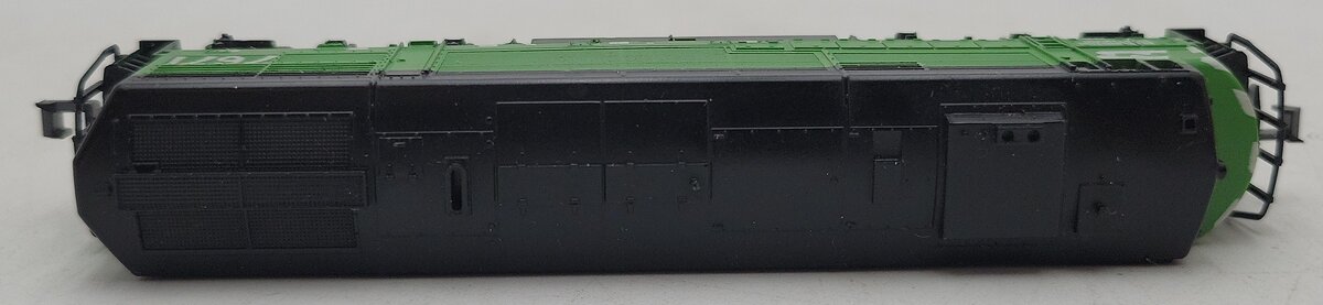Minitrix 2049 N Scale Burlington Northern GE U30CG Diesel Locomotive EX/Box