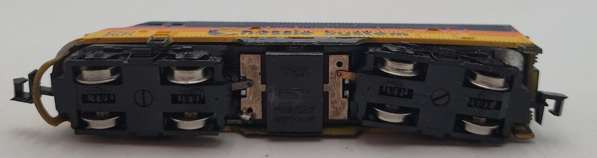 Bachmann 4656 N Scale C&O EMD F9 Diesel Locomotive #7071 EX/Box