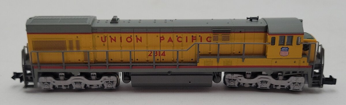 Kato 176-17B Union Pacific U30C Diesel Locomotive #2814 LN/Box