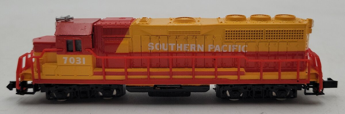 Bachmann N Scale Southern Pacific 51-635-07 EMD GP40 Diesel #7031 EX/Box