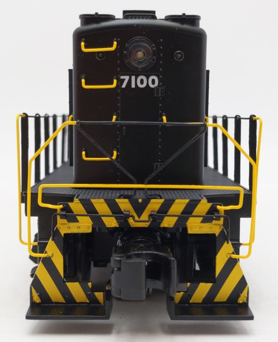 Lionel 2433350 O Gauge US Army S2 w/Bluetooth Diesel Locomotive #7100 EX/Box