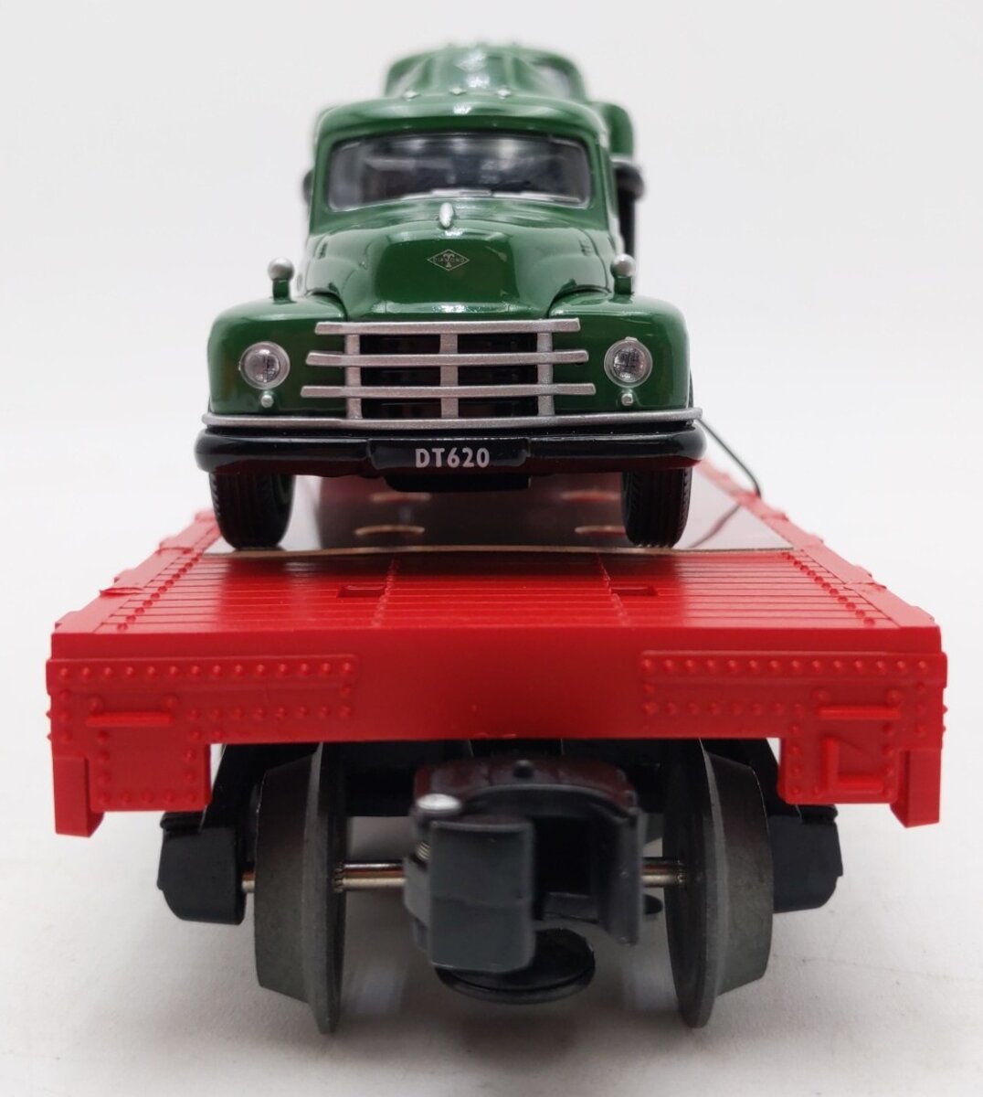Lionel 6-17534 O Gauge Diamond T Flat Car w/Mack Trucks #9823 LN/Box