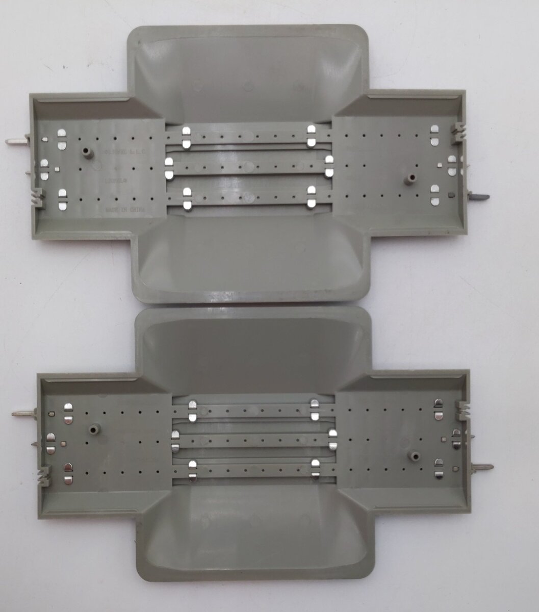 Lionel 6-12036 O Gauge FasTrack Grade Crossing (Pack of 2) EX/Box