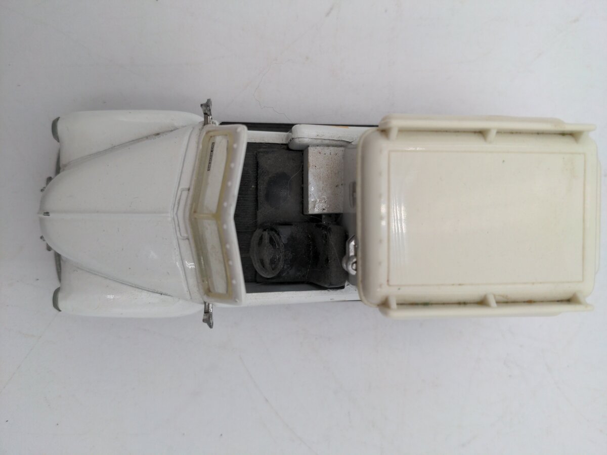 Road Champs 48200 1:43 Good Humor Ice Cream 1953 Chevrolet Truck W/Dalmatian EX/Box