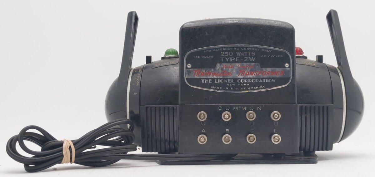 Lionel ZW Vintage O 250 Watt 4 Train Transformer with Whistle VG/Box