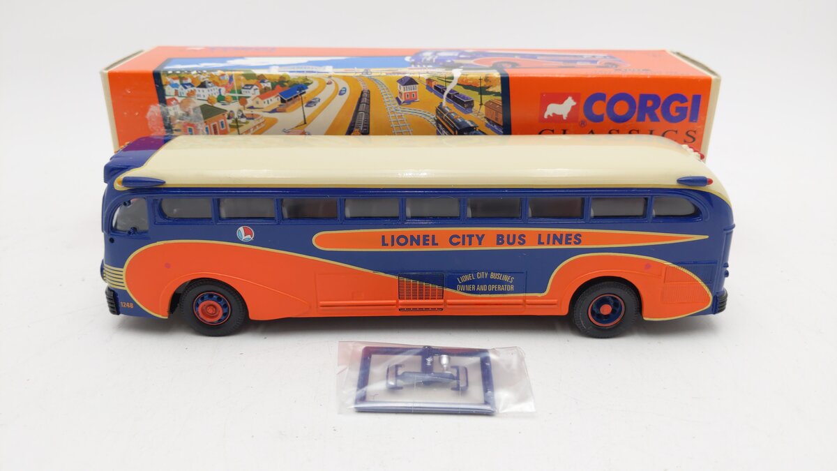 Corgi 53902 1:50 Scale Lionel Bus Lines Coach #148 EX/Box