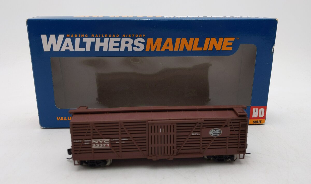 Walthers 910-4507 HO New York Central 40' Stock Car w/ Dreadnaught RTR Custom/Box