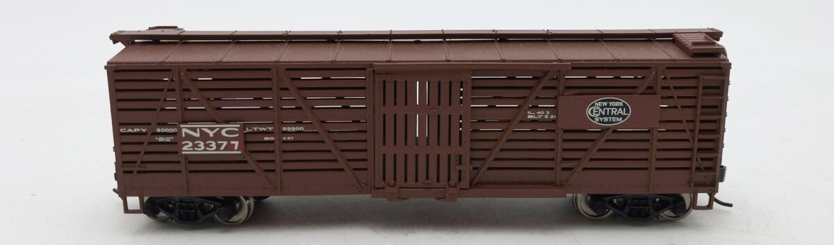 Walthers 910-4507 HO New York Central 40' Stock Car w/ Dreadnaught RTR Custom/Box
