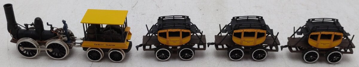 Bachmann 40-130 HO Gauge Dewitt Clinton Steam Train Set EX