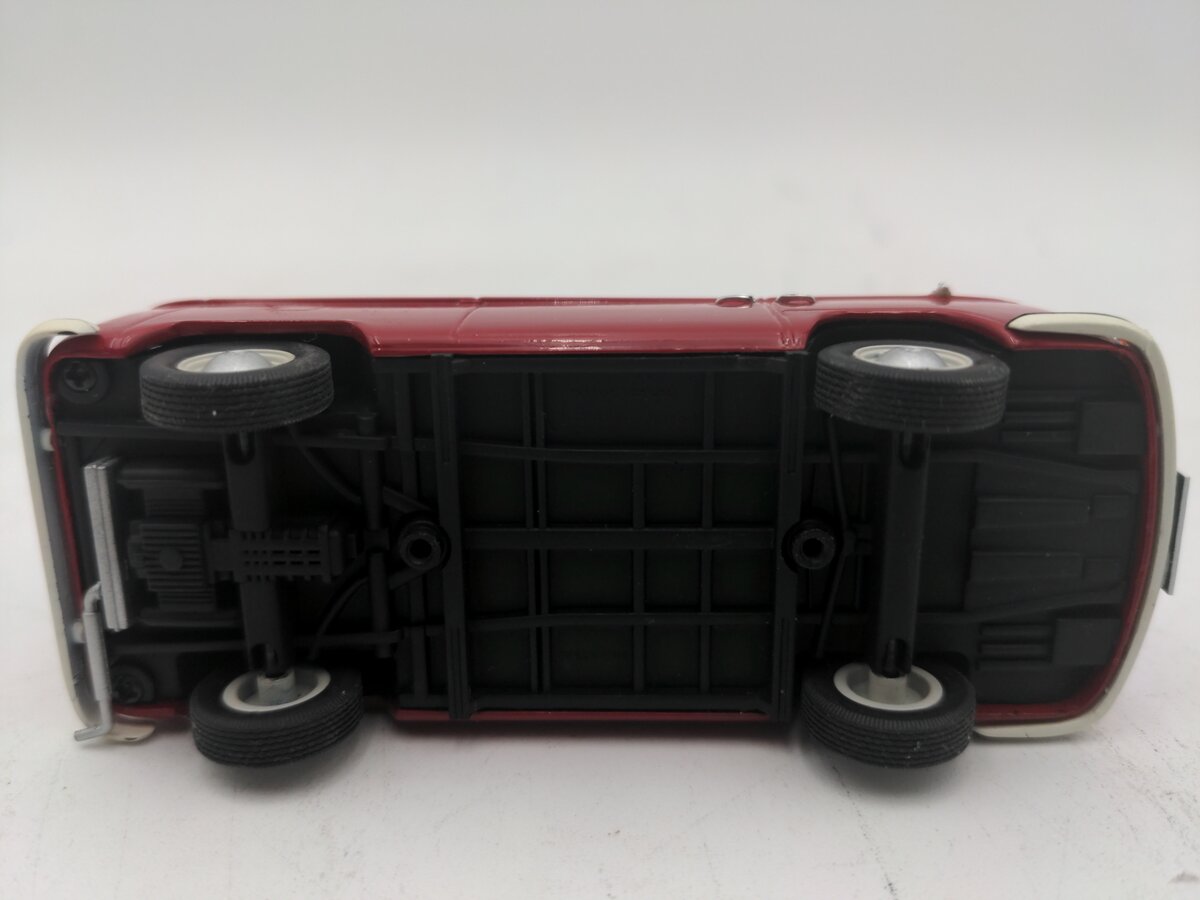 Schuco 1:43 PREMIUM ClassiXXs Volkswagen T2a VG/Box