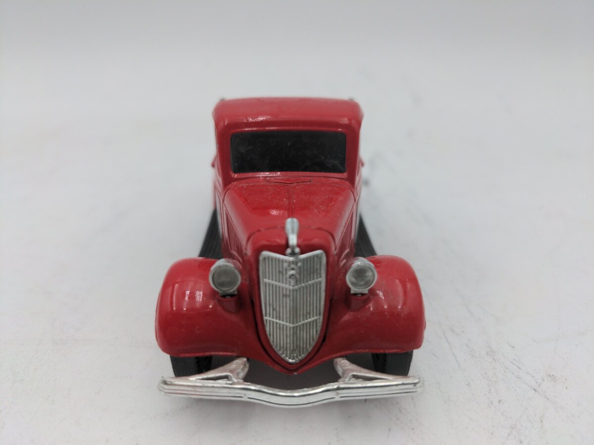 Solido 4435 1:43 Red Ford V8 Charbonnier Truck EX/Box
