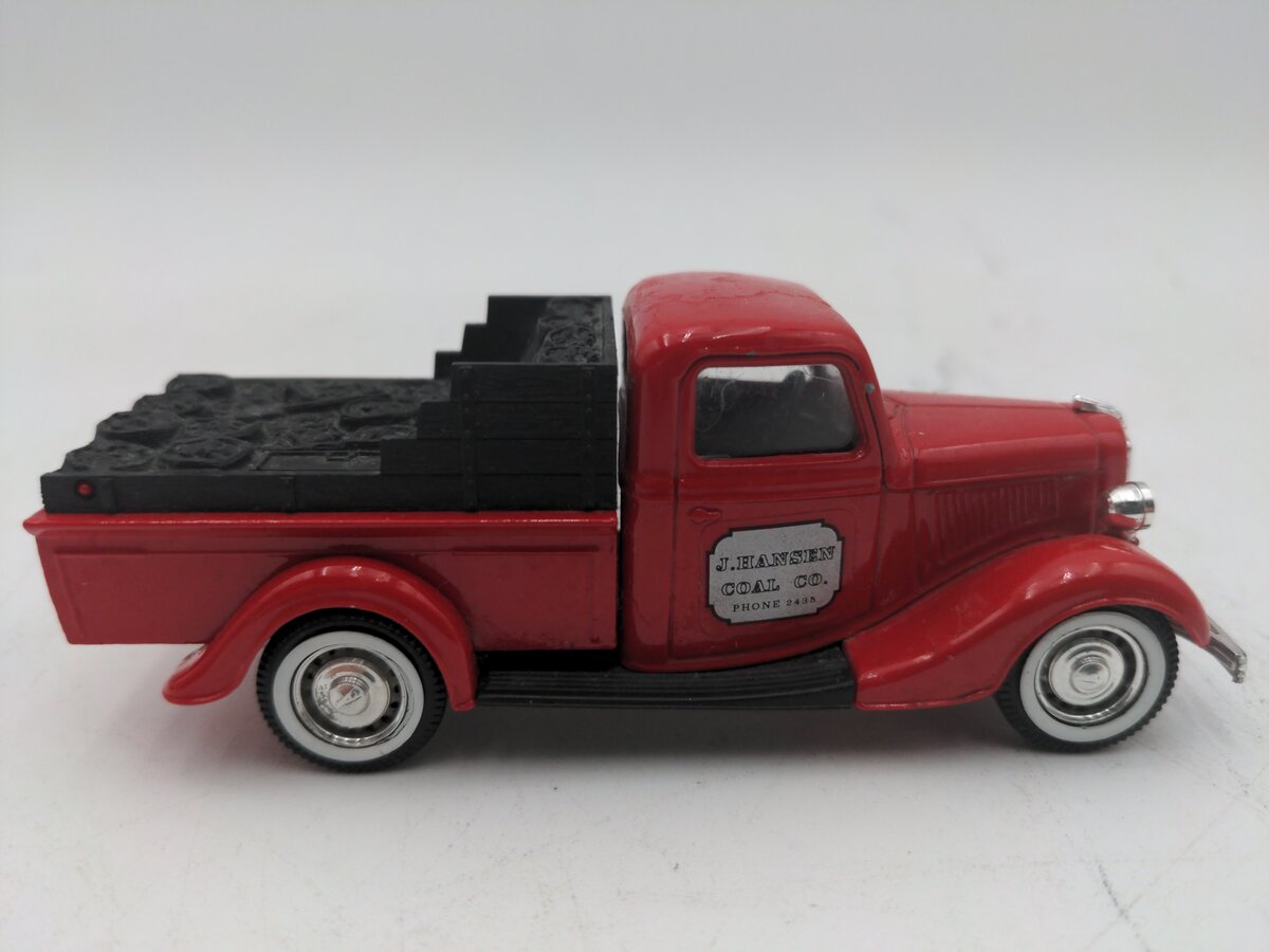 Solido 4435 1:43 Red Ford V8 Charbonnier Truck EX/Box