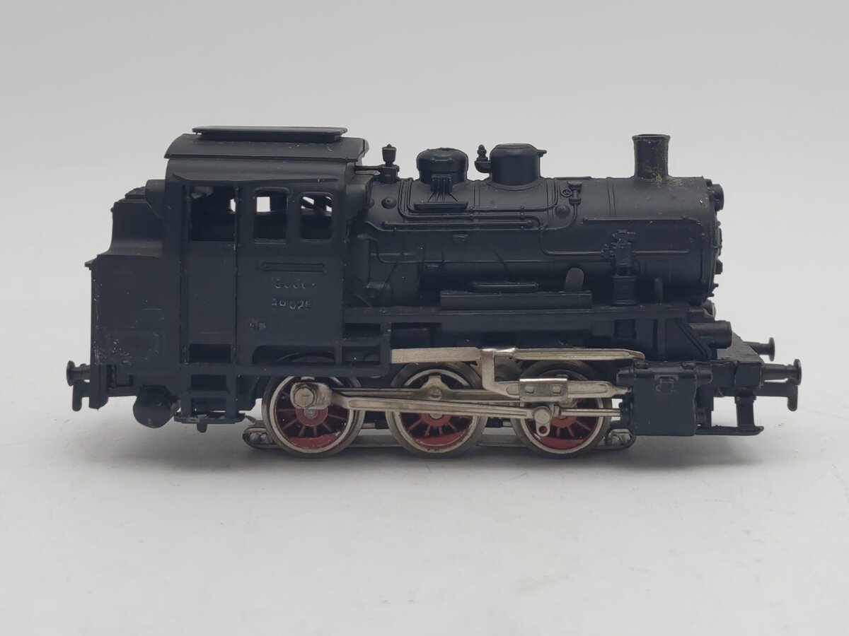 Marklin 3000 HO DB Tender Locomotive Br 89 version 2 EX/Box