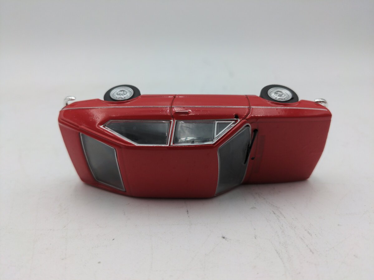 Whitebox 1/43 Volkswagon Passat B1 1973 VG/Box