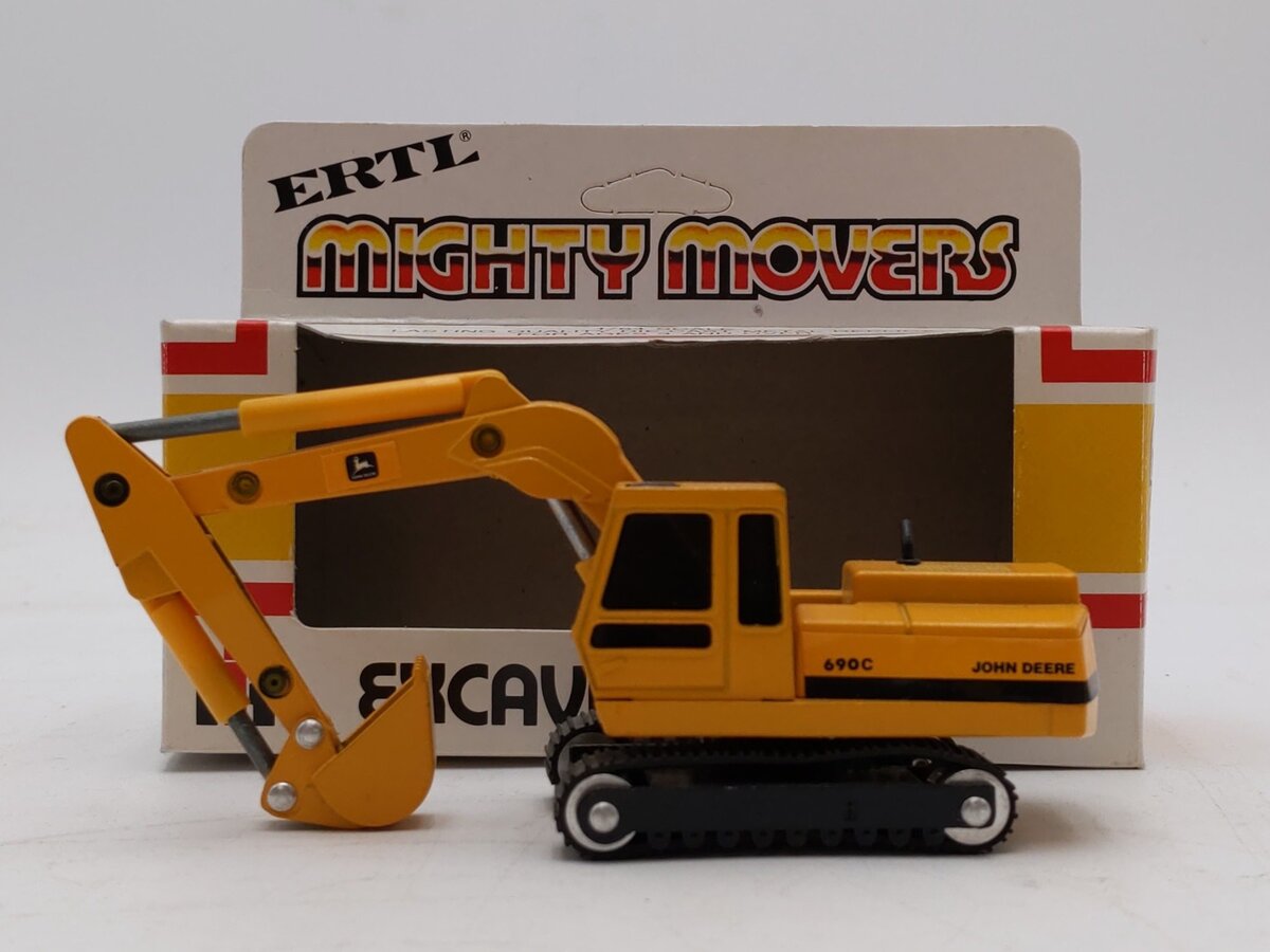 ERTL Mighty Movers 1:64 Scale John Deere #690C LN