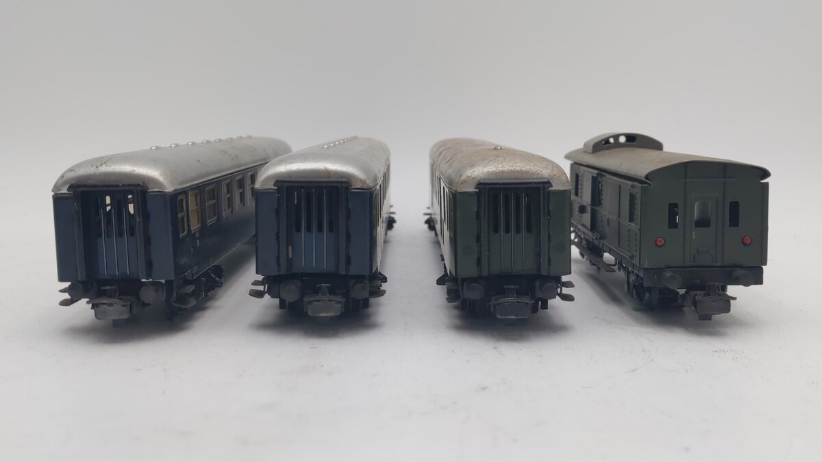 Marklin HO Vintage Freight & Passenger Cars: 4003, 4026, 4027, 4027 [4] EX/Box