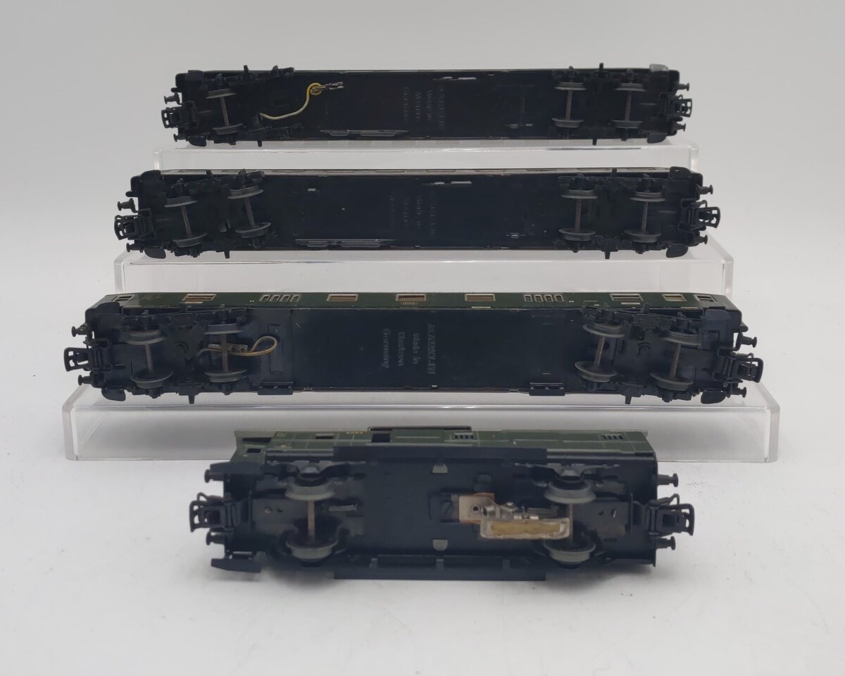 Marklin HO Vintage Freight & Passenger Cars: 4003, 4026, 4027, 4027 [4] EX/Box