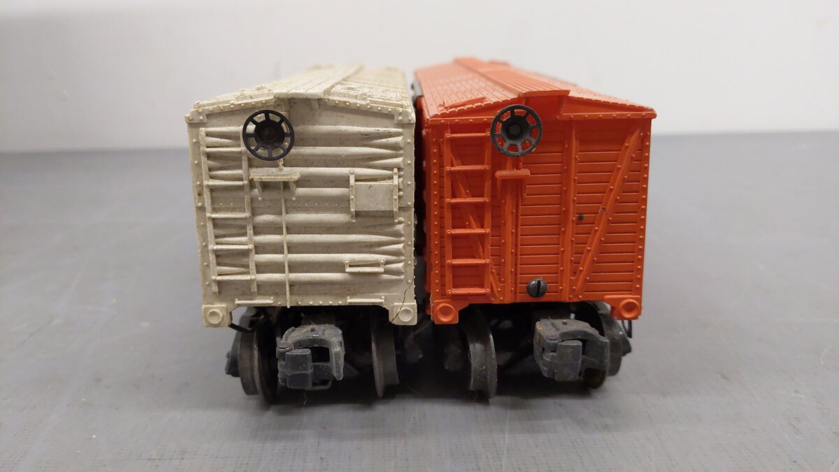 Lionel 3472/3656 Vintage O Gauge Stockyard, Stock/Reefer Car