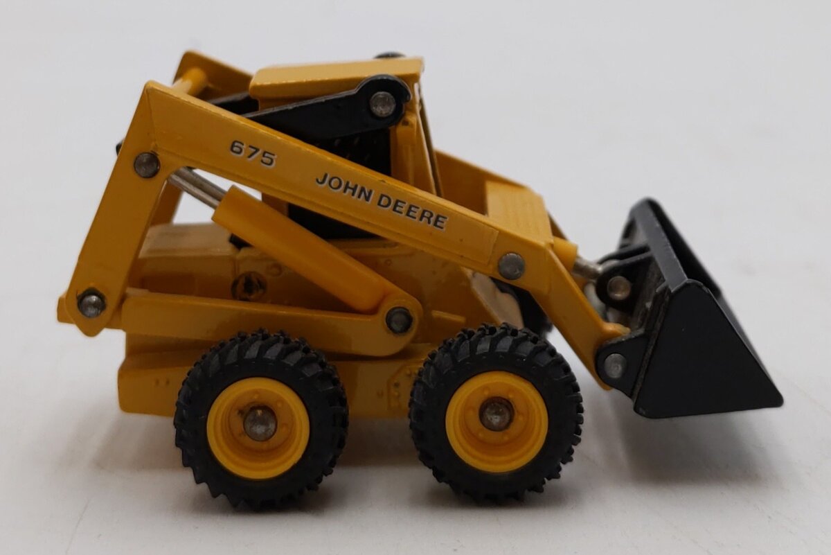 Ertl John Deere 1:64 Scale Skid Steer Loader 675 LN