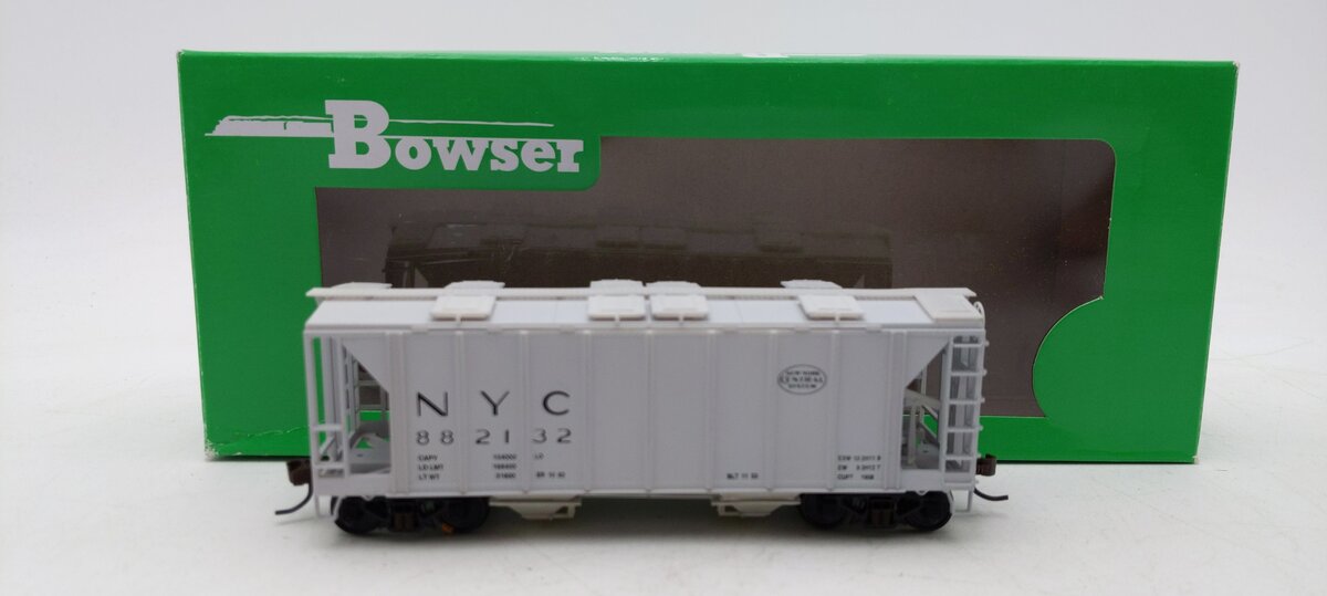 Bowser 60097 HO New York Central 70-Ton 2-Bay Covered Hopper Kit #882072 LN/Box