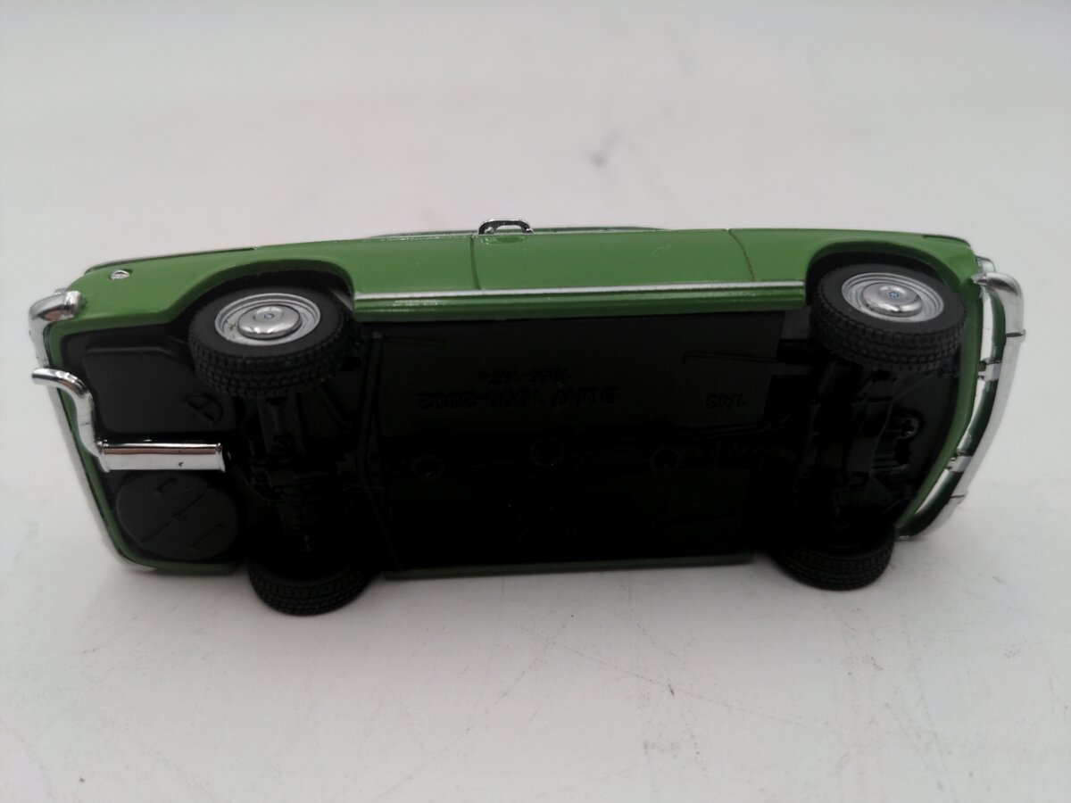 Whitebox BMW 2000 CS 1966 Green EX/Box