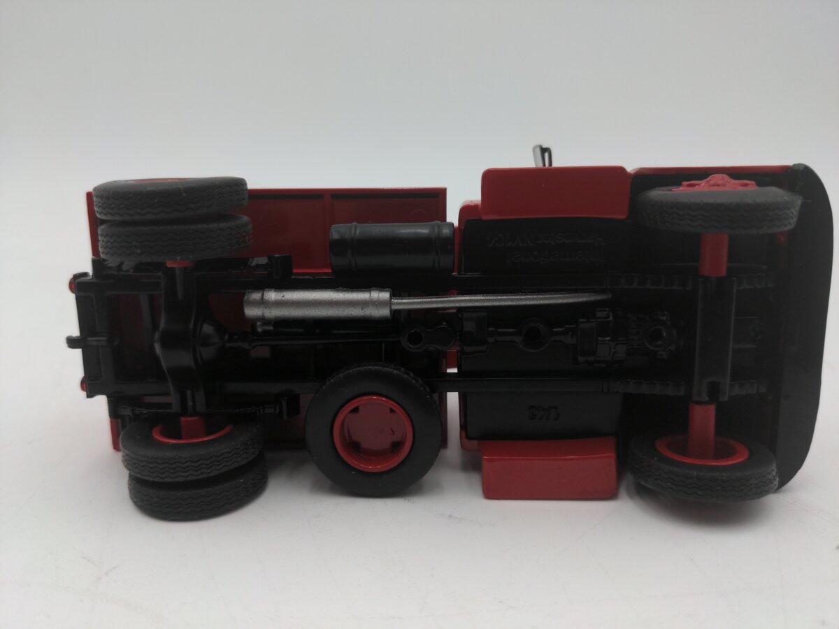 Whitebox 1/43 International Harvester KB7 Nv184 VG/Box
