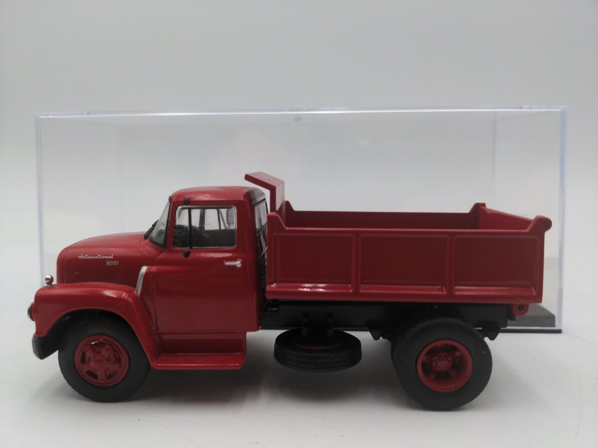 Whitebox 1/43 International Harvester KB7 Nv184 VG/Box