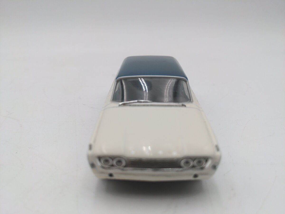 Whitebox 1/43 Ford Ranch Wagon 1960 White And Blue Wagon Car VG/Box