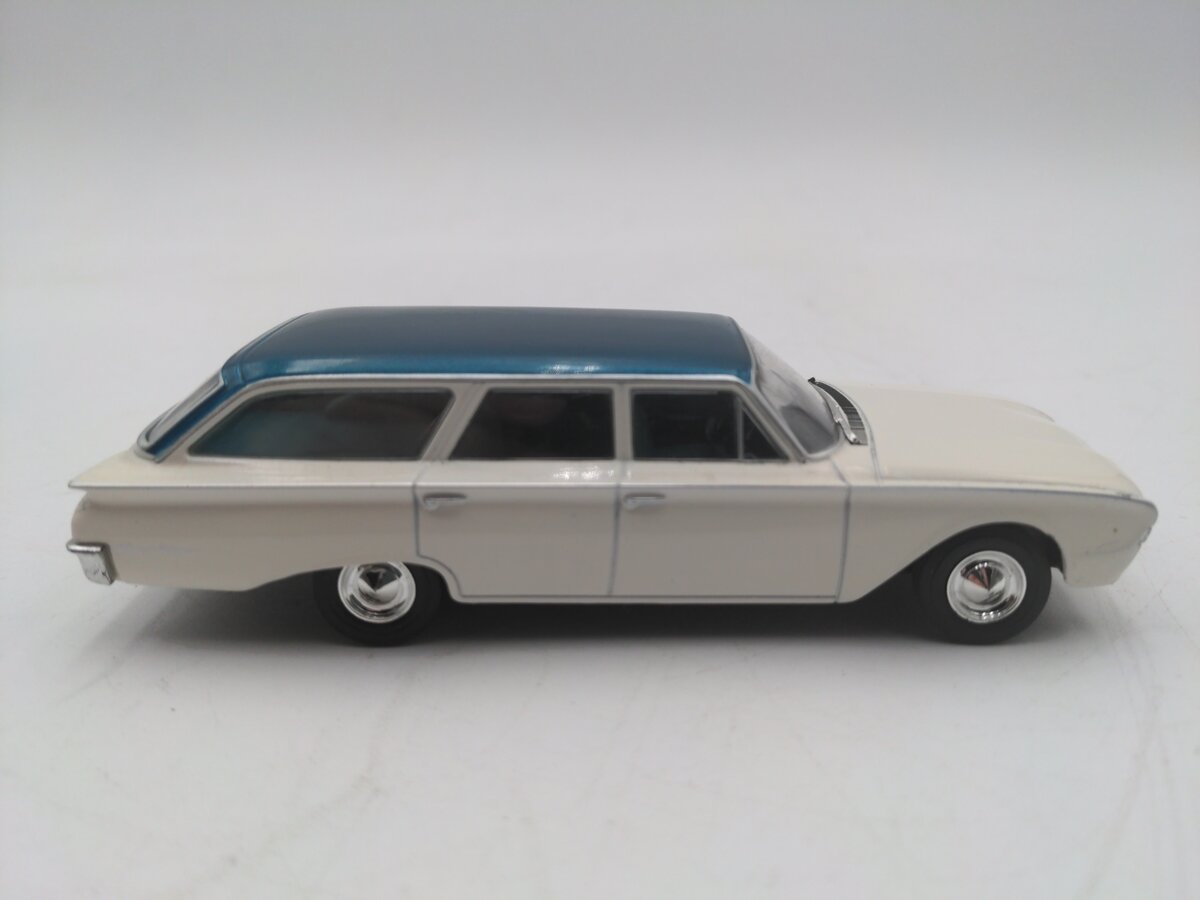 Whitebox 1/43 Ford Ranch Wagon 1960 White And Blue Wagon Car VG/Box