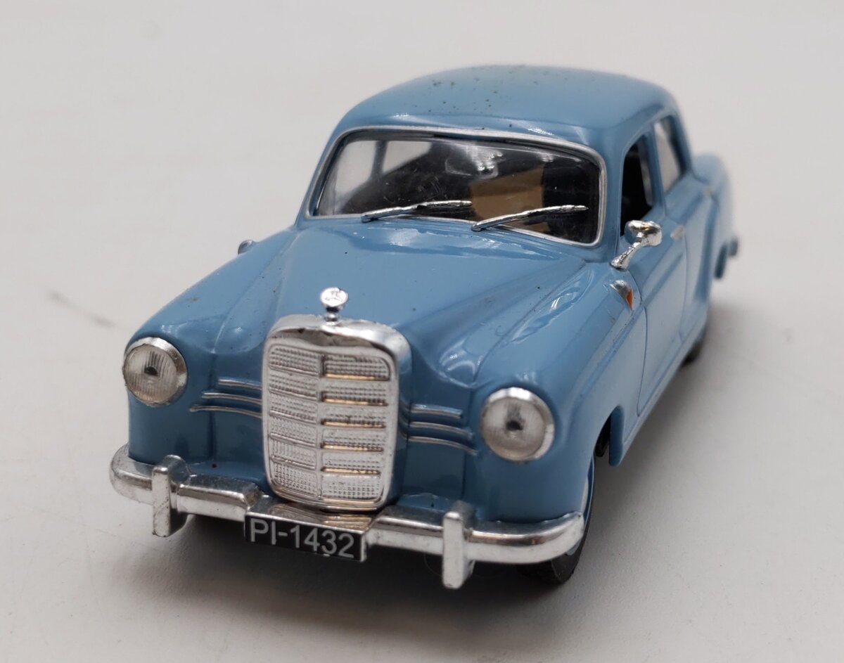 IXO Models 1:43 Scale Mercedes-Benz W120 Ponton EX/Box