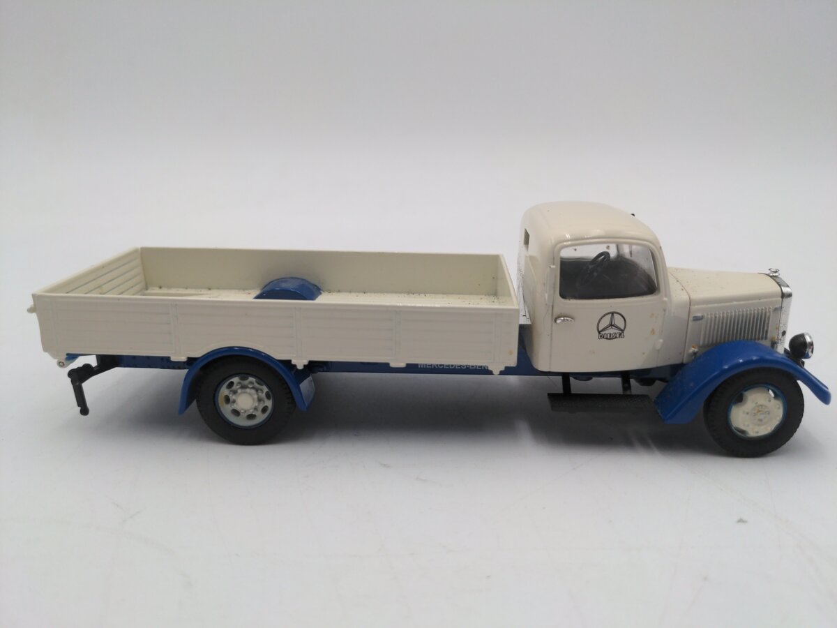 Premium ClassiXXs 1/43 Mercedes Benz Rennwagen-Schnelltransporter VG/Box