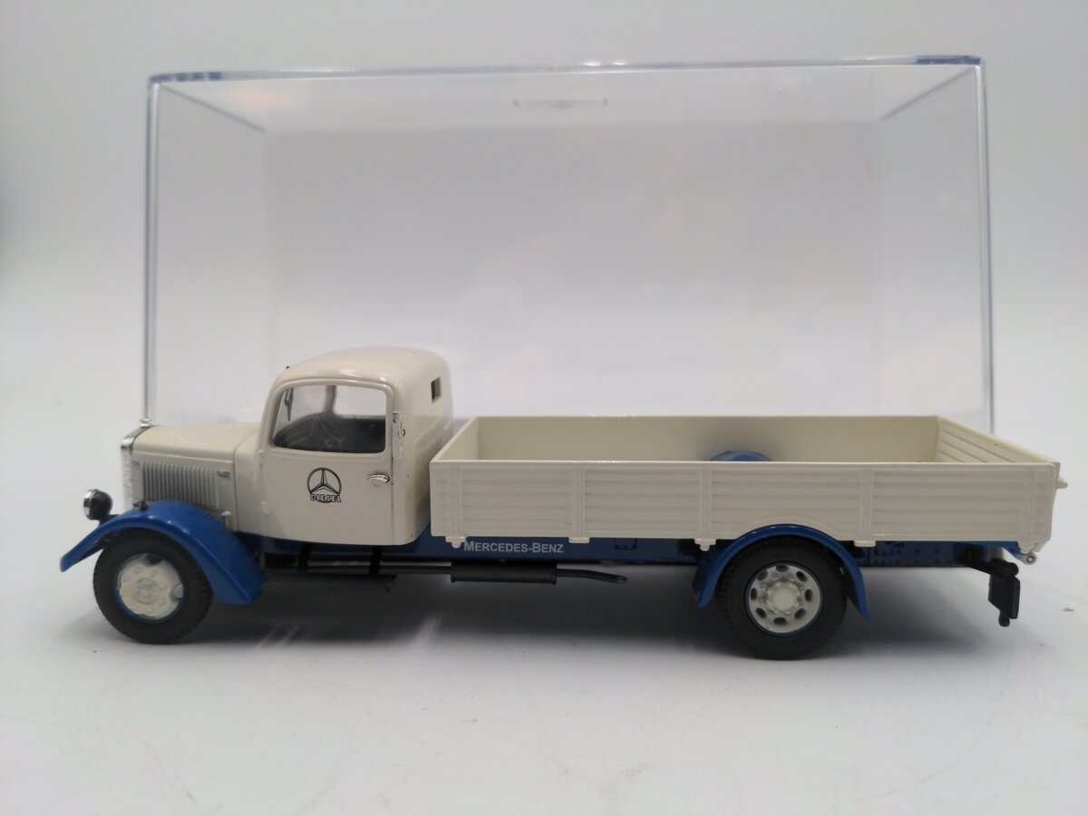 Premium ClassiXXs 1/43 Mercedes Benz Rennwagen-Schnelltransporter VG/Box