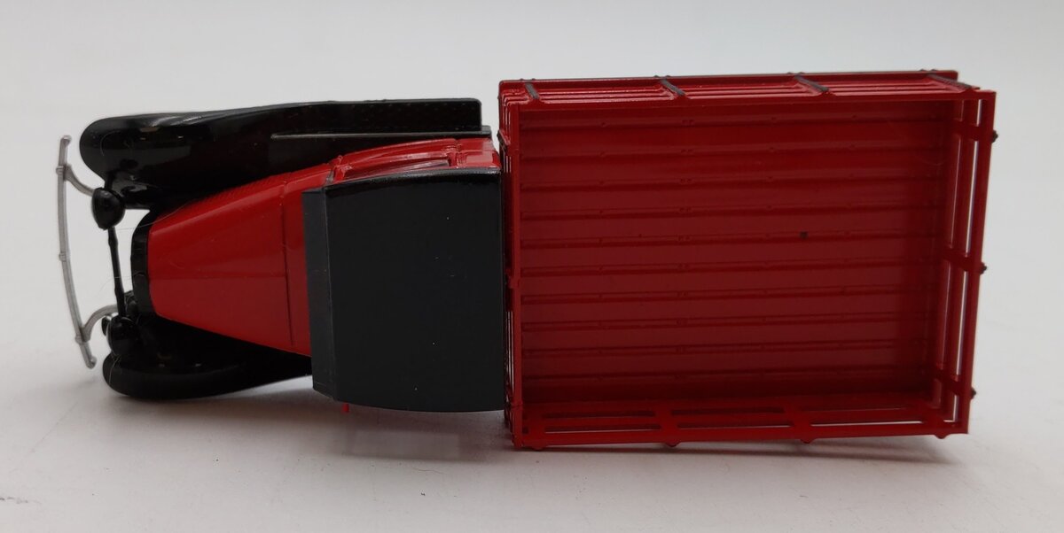 Whitebox 1:43 Scale 1928 Ford AA Platform Truck LN/Box