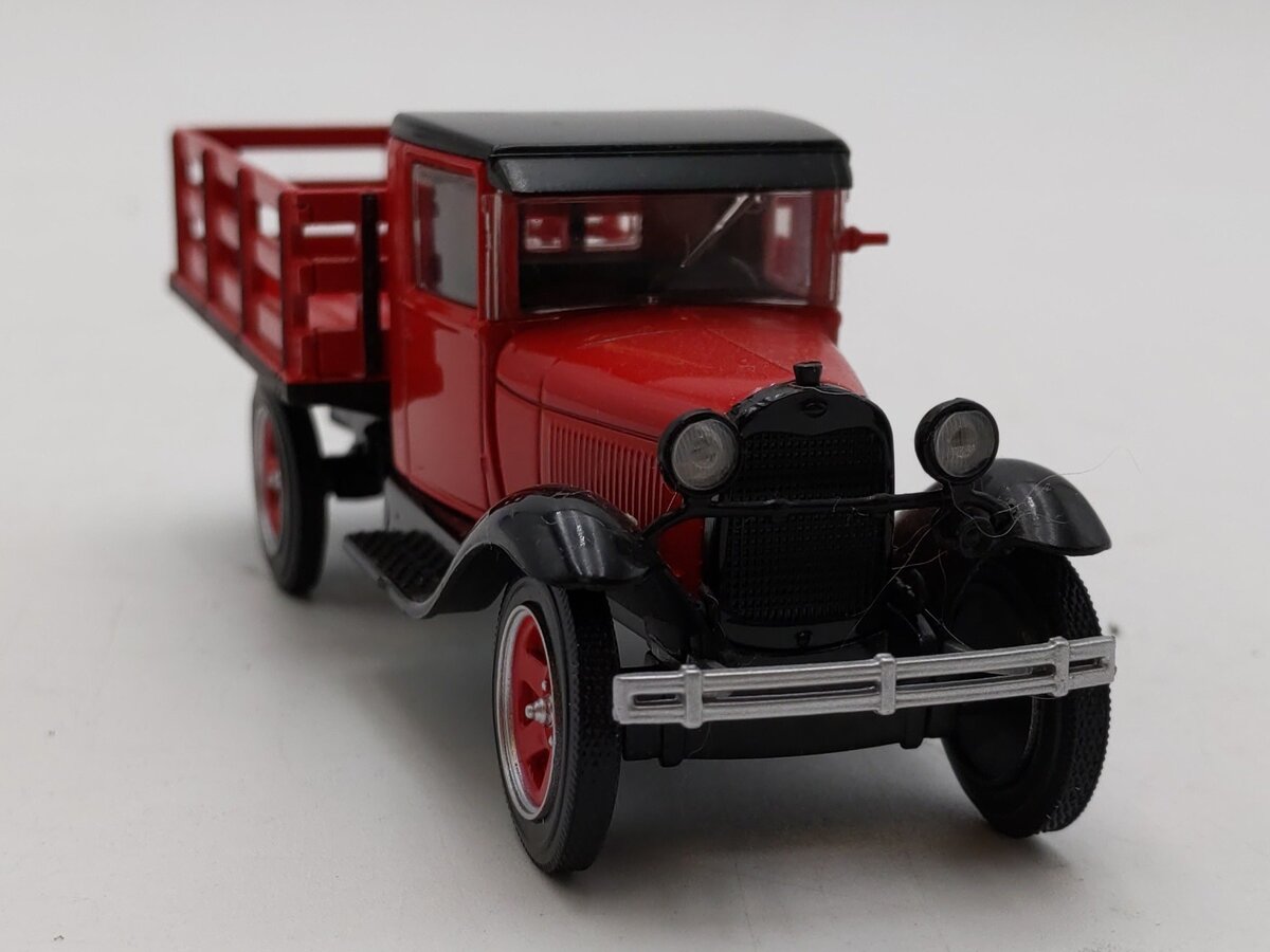 Whitebox 1:43 Scale 1928 Ford AA Platform Truck LN/Box