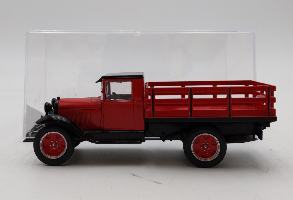 Whitebox 1:43 Scale 1928 Ford AA Platform Truck LN/Box