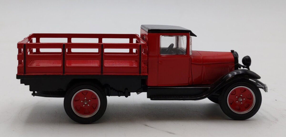 Whitebox 1:43 Scale 1928 Ford AA Platform Truck LN/Box