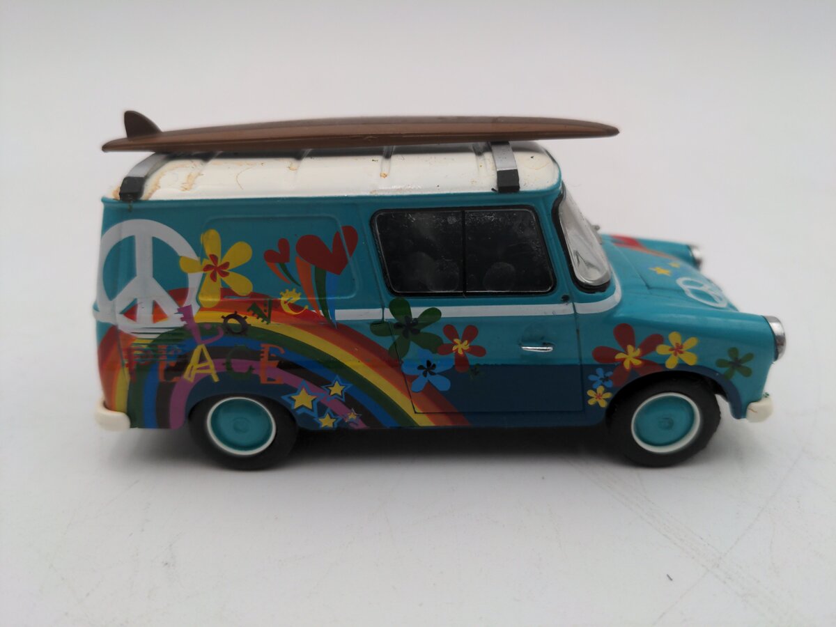Premium ClassiXXs 1/43 VW Typ 147,, Fridolin 