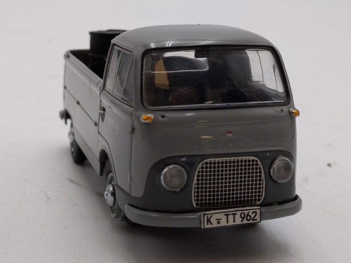 Schuco 1:43 Scale Ford Taunus Transit FK 1000 (Pritschenwagen/Flatbed) LN/Box